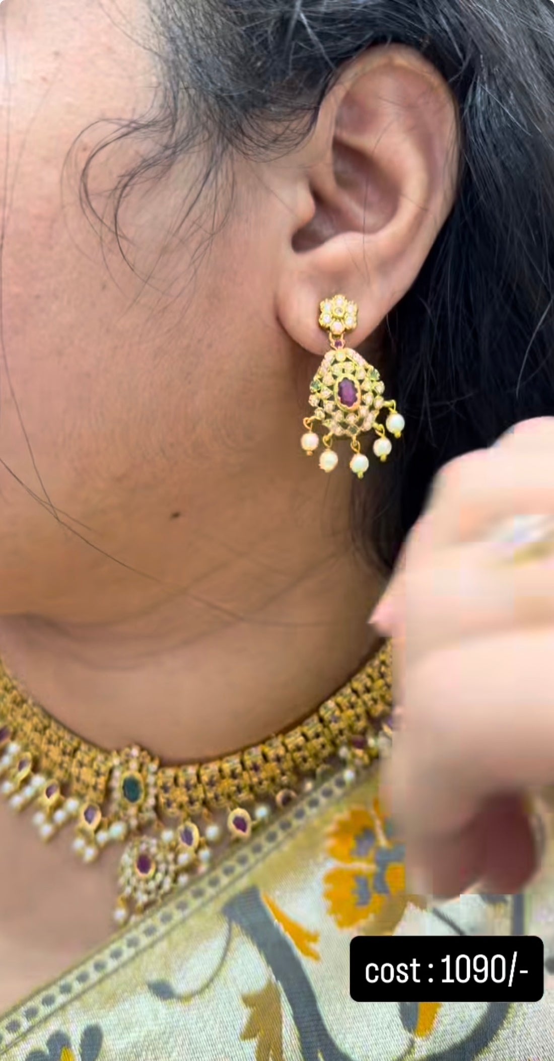 Beautiful chocker