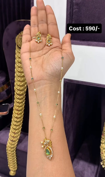 Beautiful pendant with fancy chain