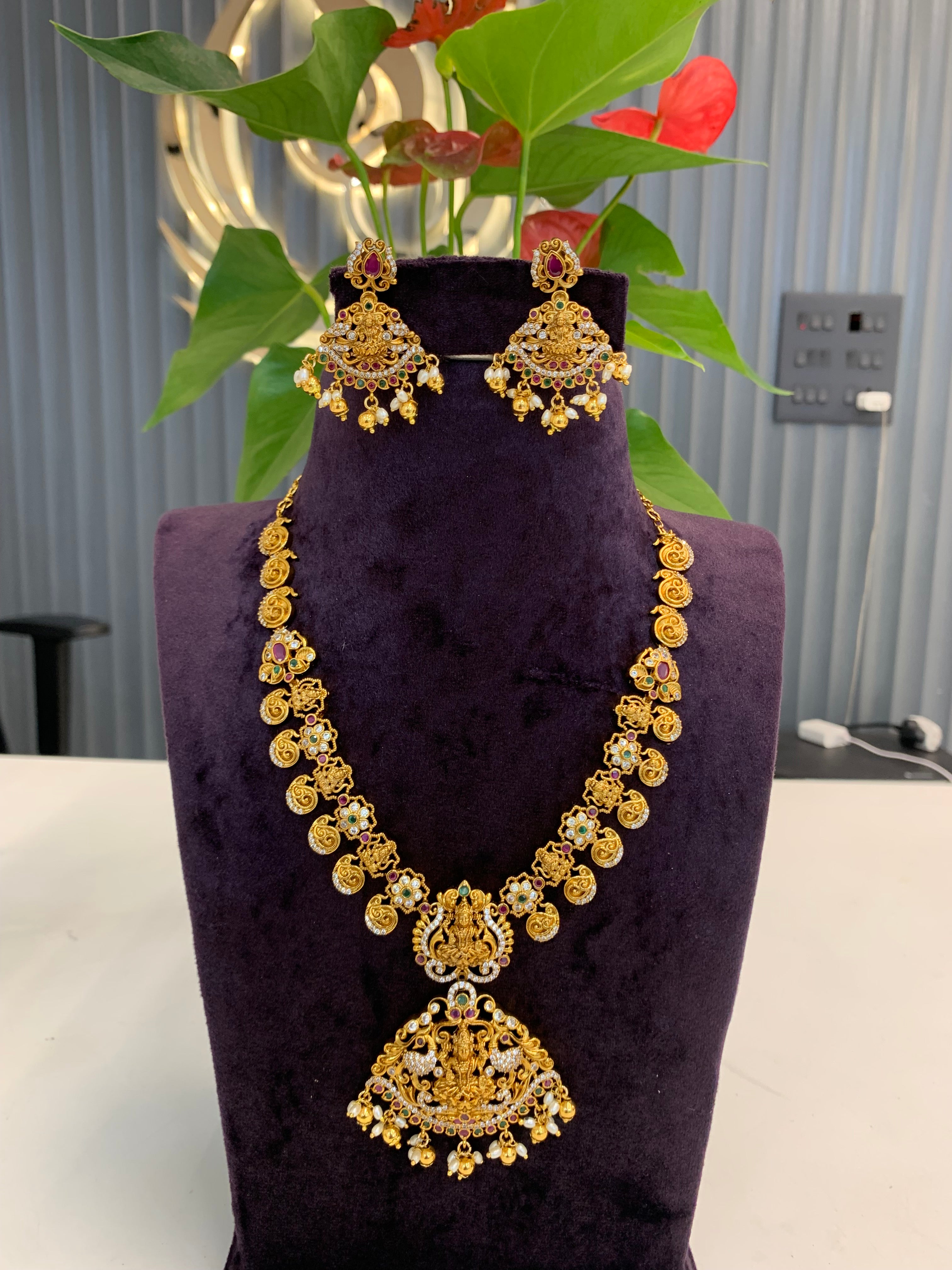 Beautiful nakshi necklace