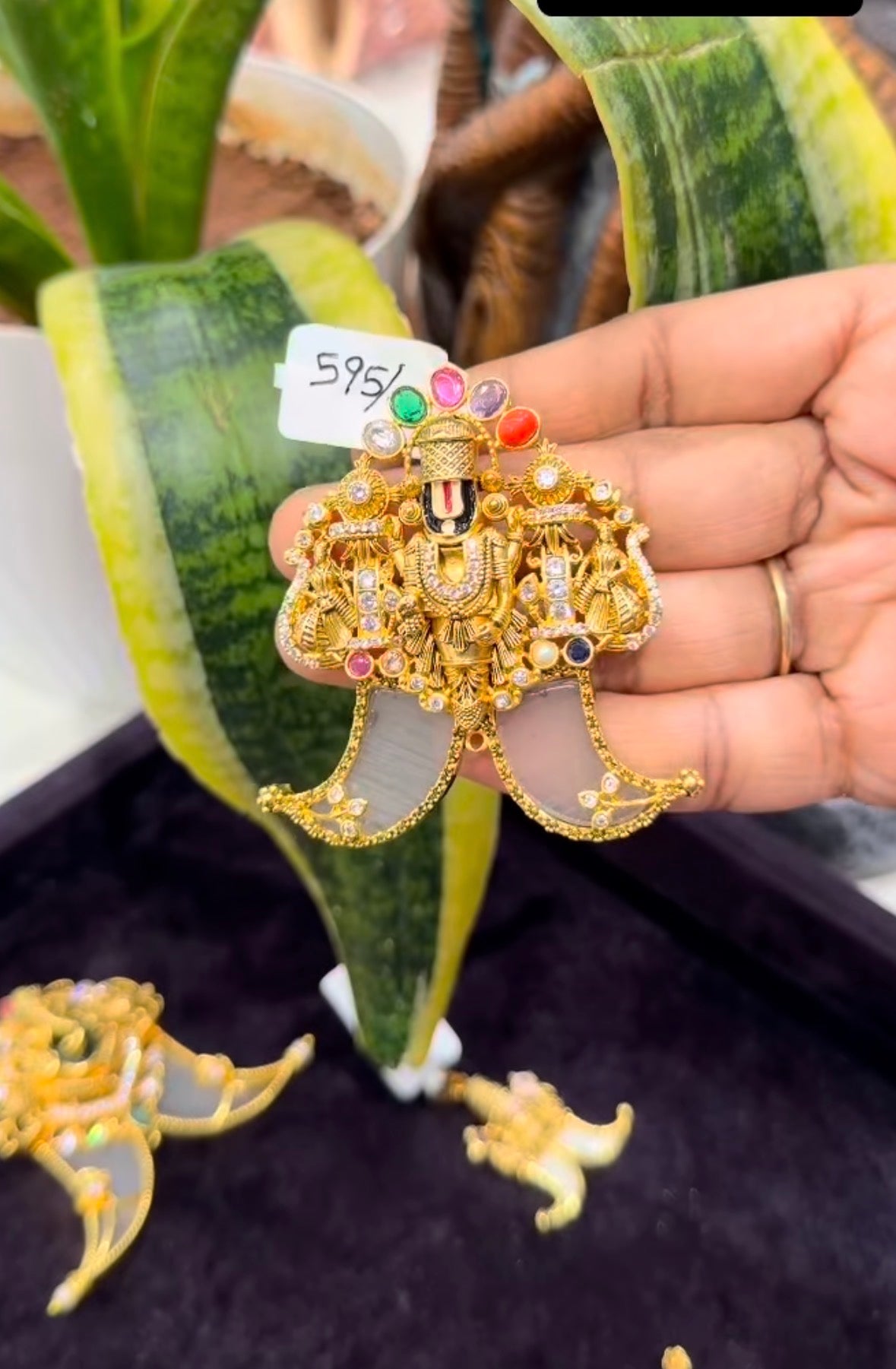 Beautiful balaji  tiger nail pendant with back hook