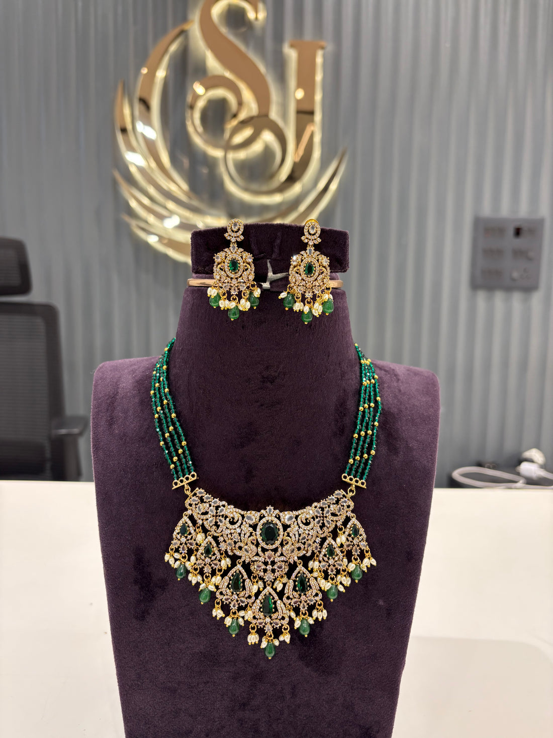 Beautiful customised beads set