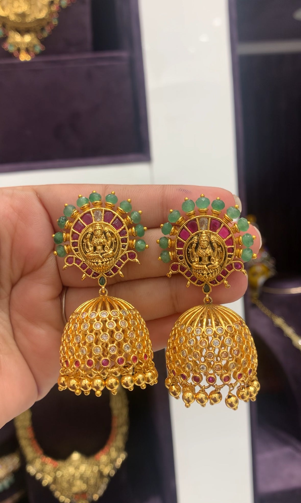 Beautiful jumkies