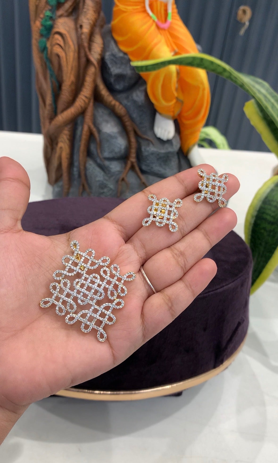Beautiful pendant set with earrings