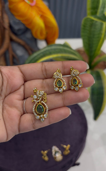 Beautiful pendant set with earrings and backhook
