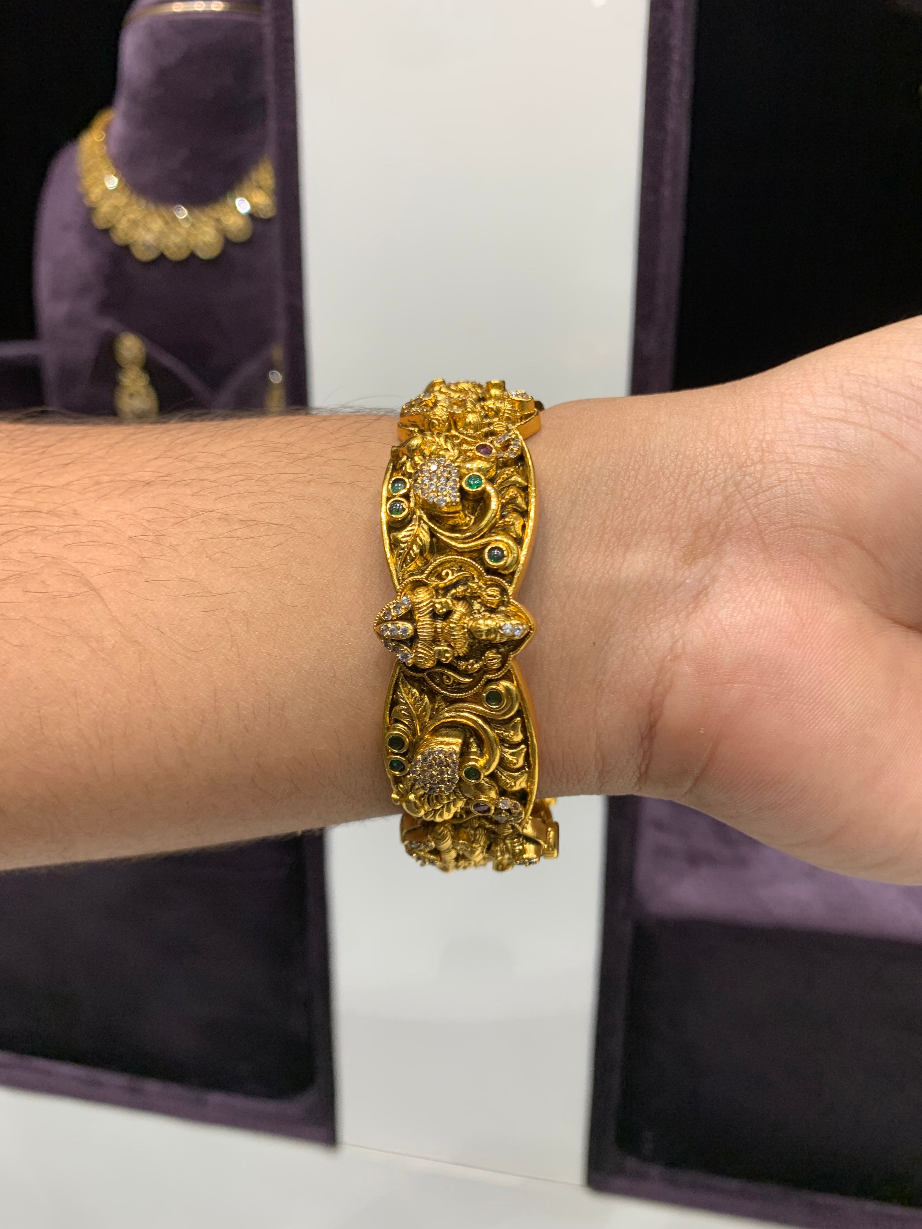 Beautiful nakshi openable free size screw type bangle