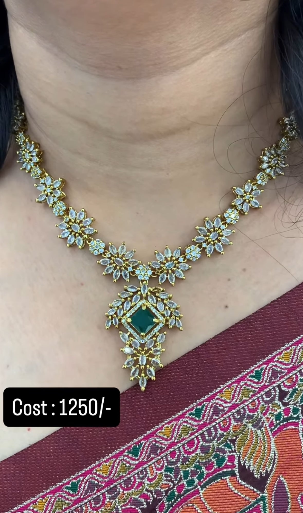 Beautiful party wear necklace