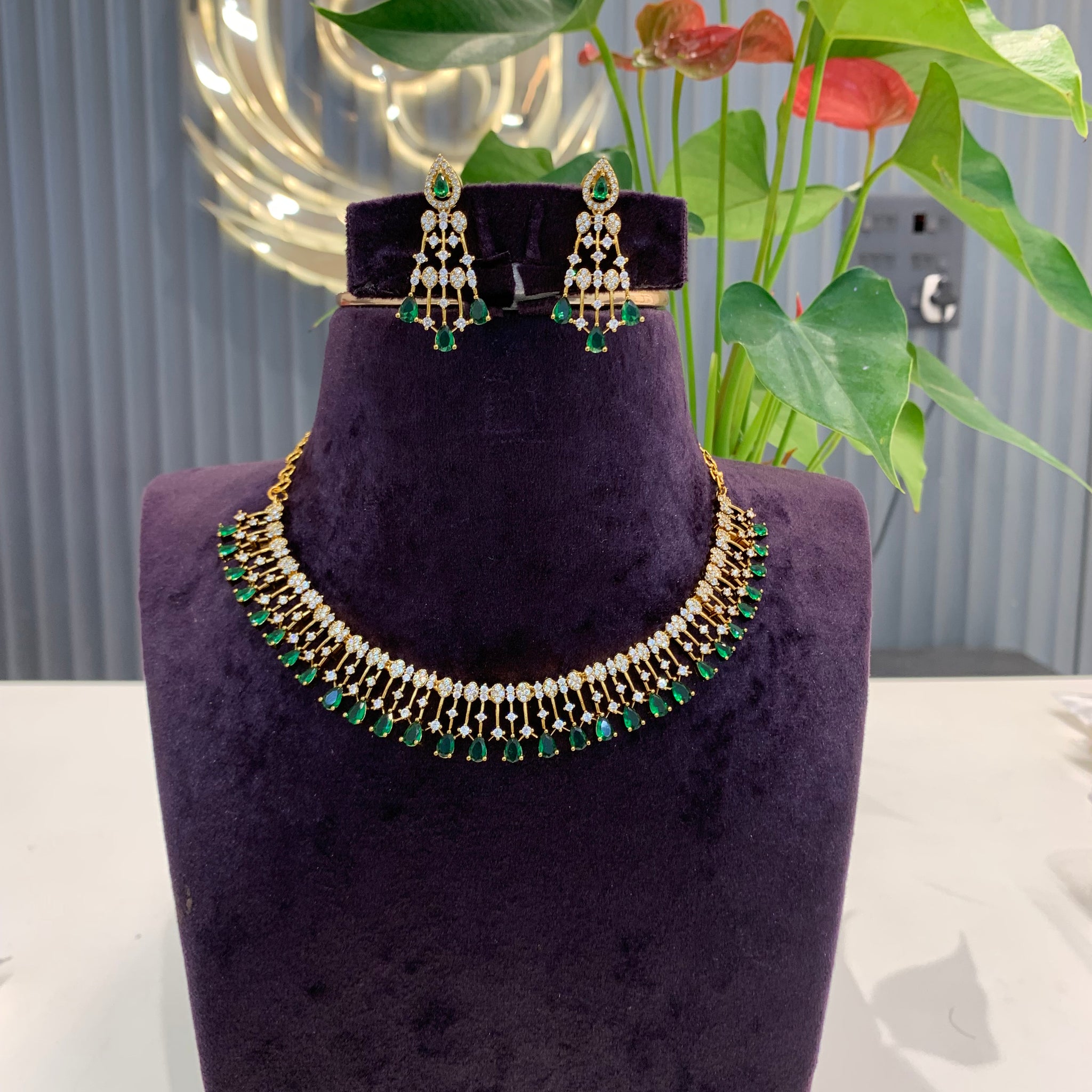 Beautiful green chocker set