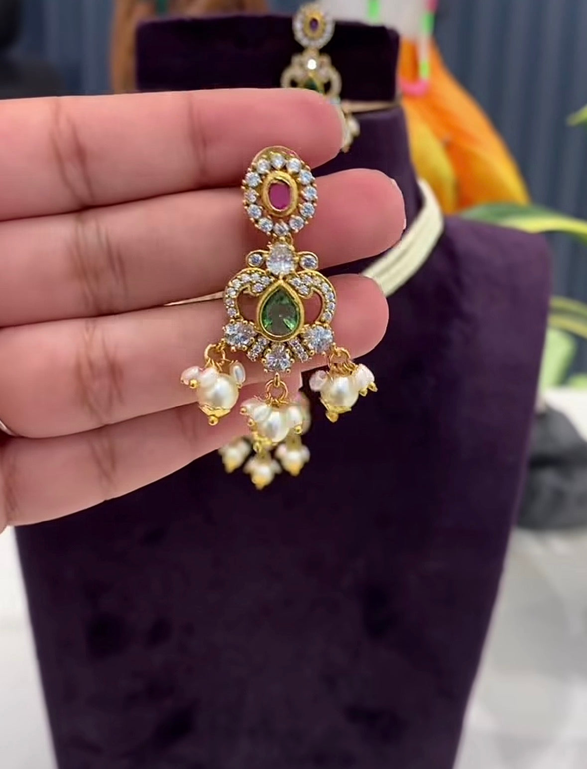 Beautiful Pearl Chocker Set