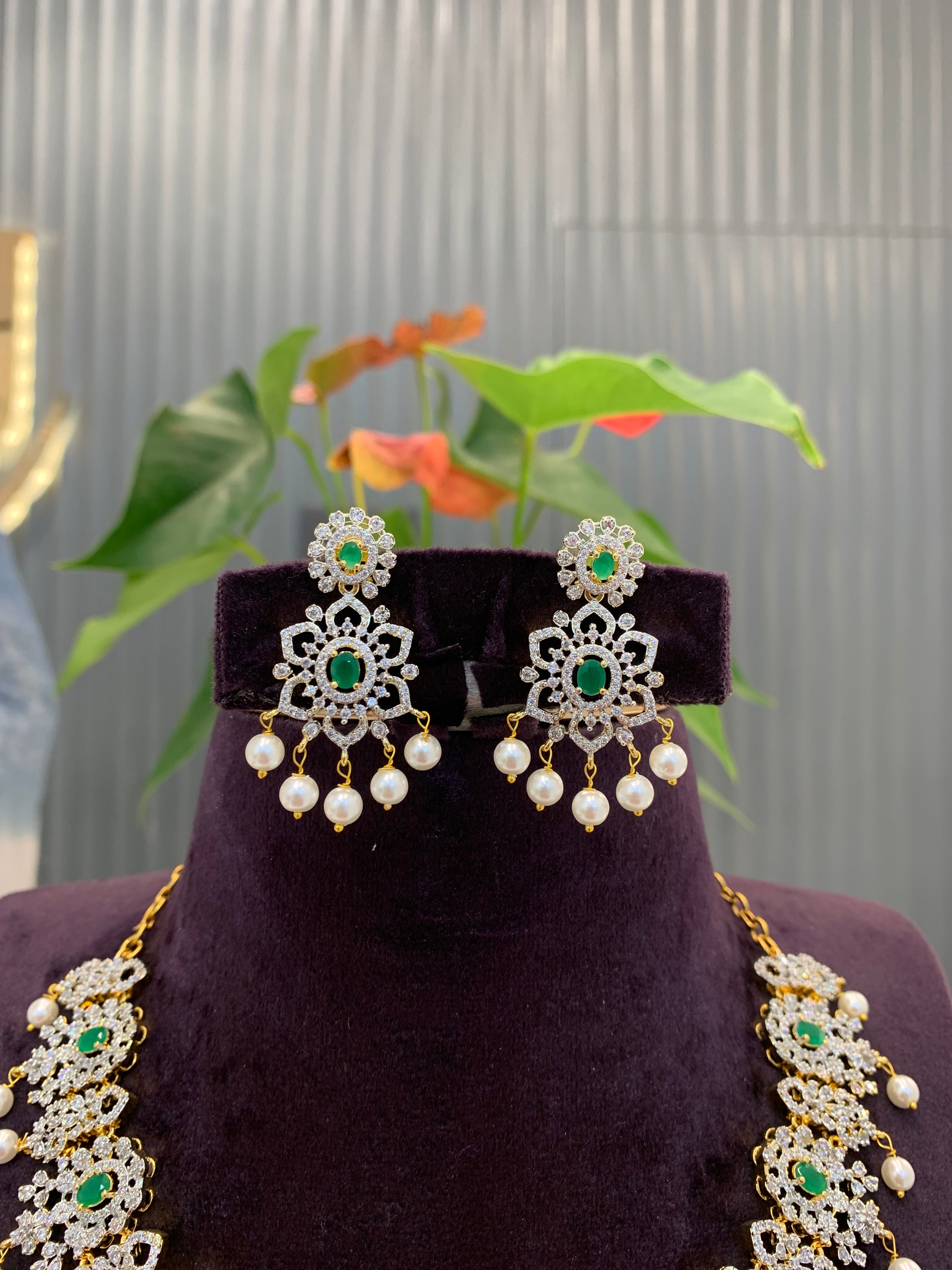 Beautiful Green stone GJ polish Necklace