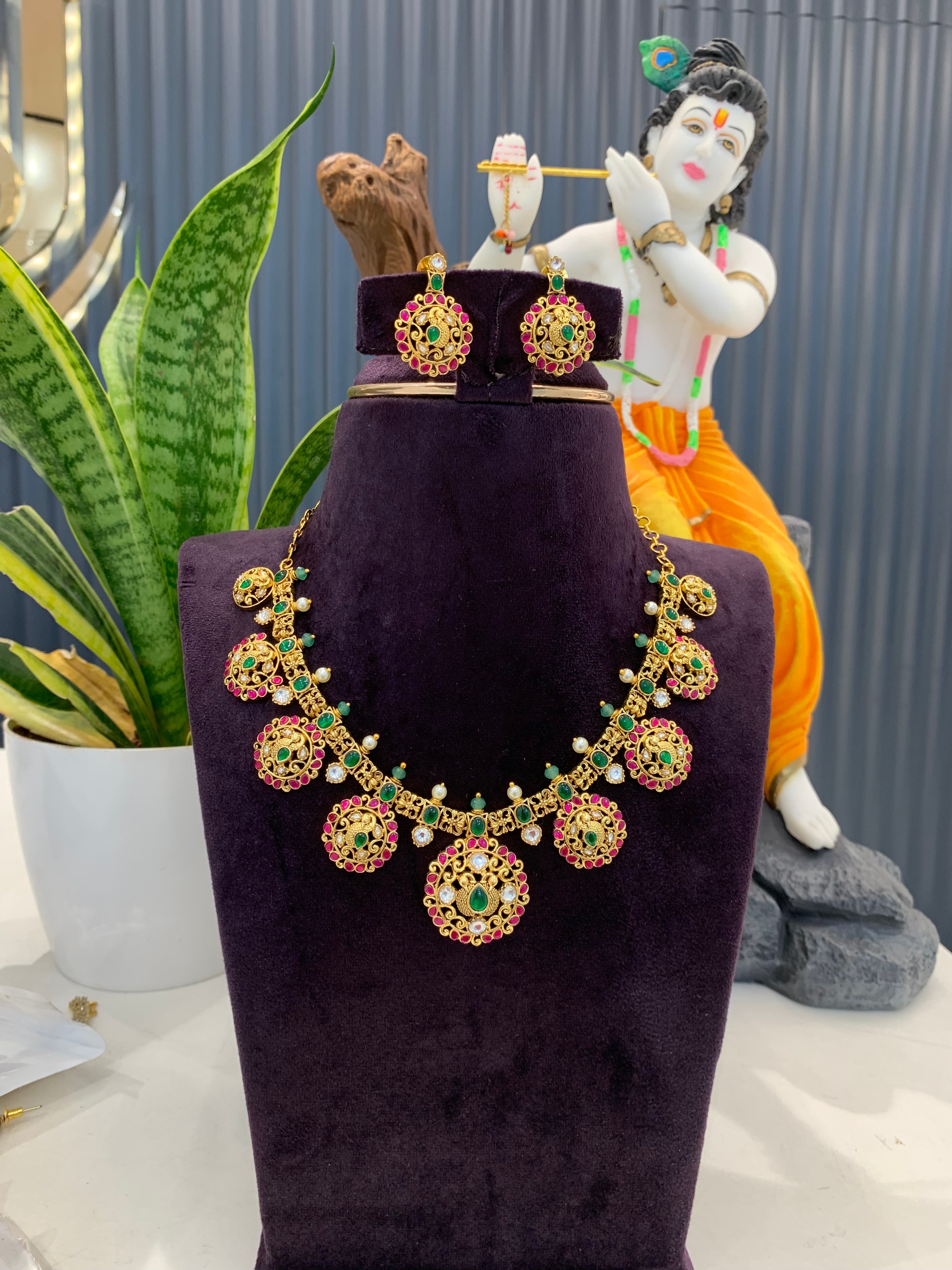 Jadav kundhan necklace