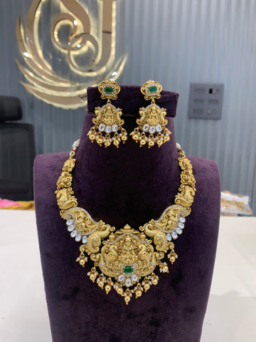 Beautiful 3D moissanite stone necklace