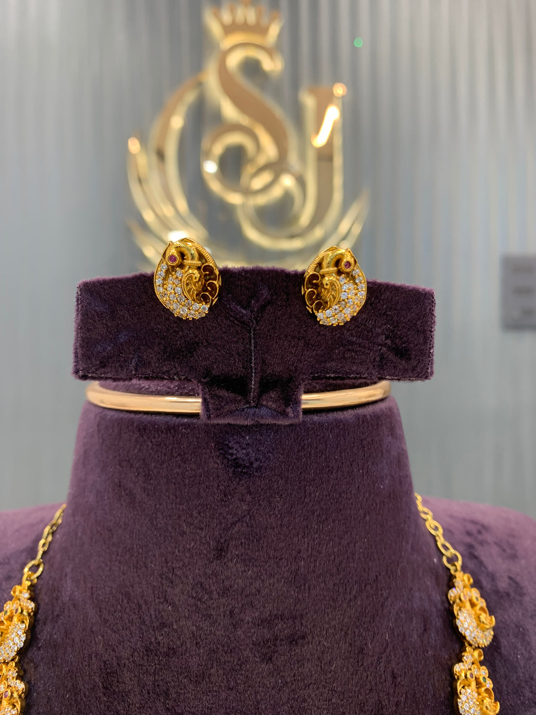 Beautiful simple Nakshi necklace