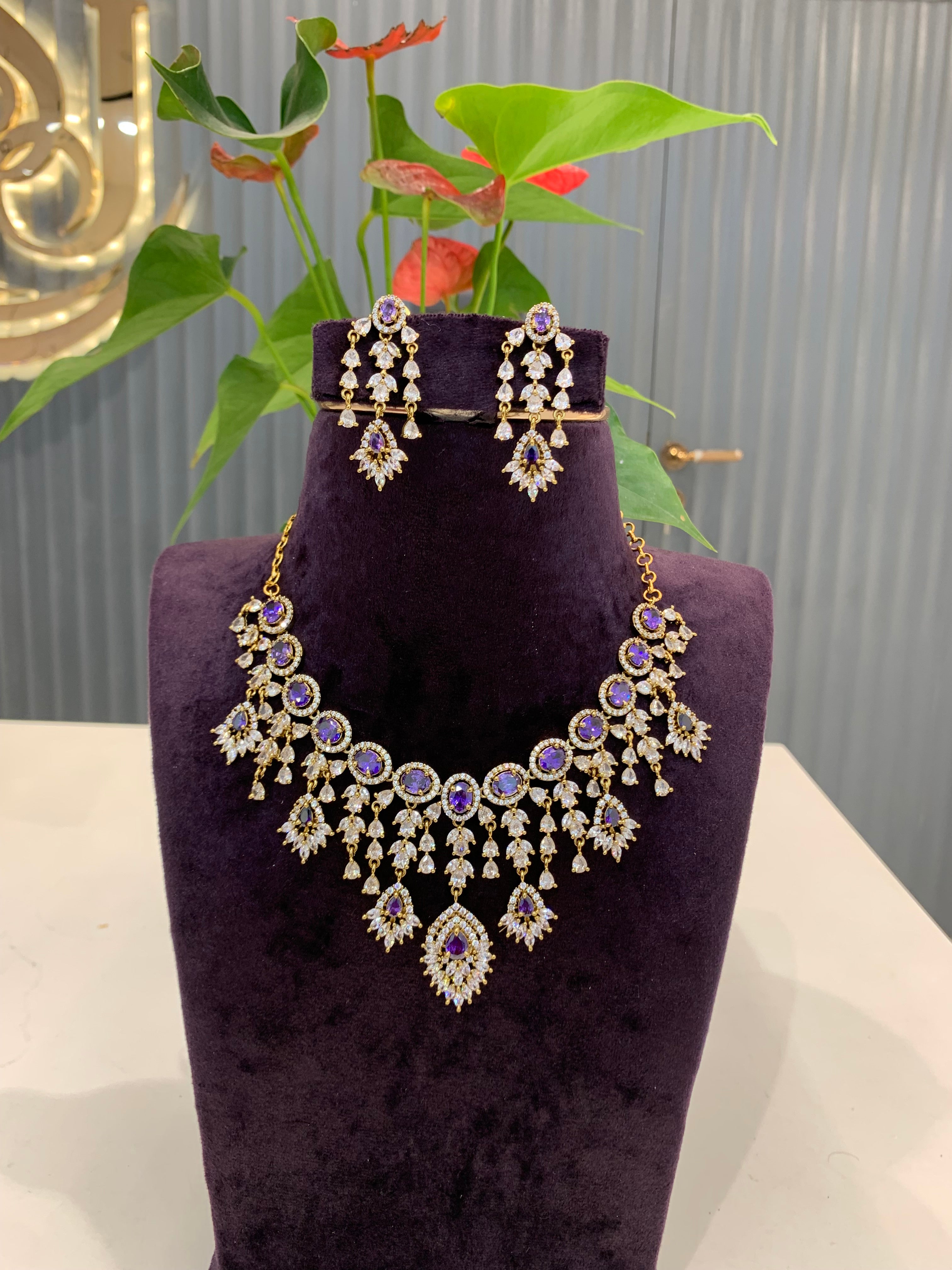 Beautiful voilet stone GJ necklace