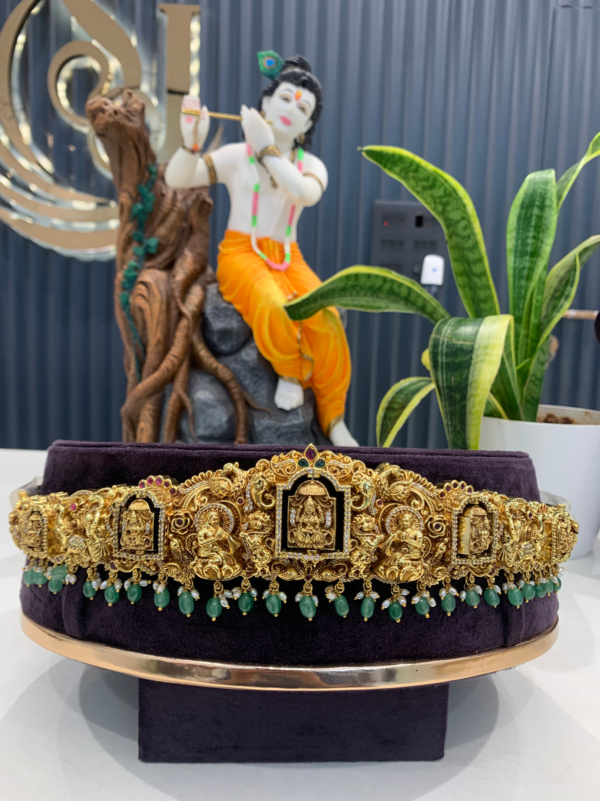 Beautiful nakshi rotatable 2 in 1 vaddanam