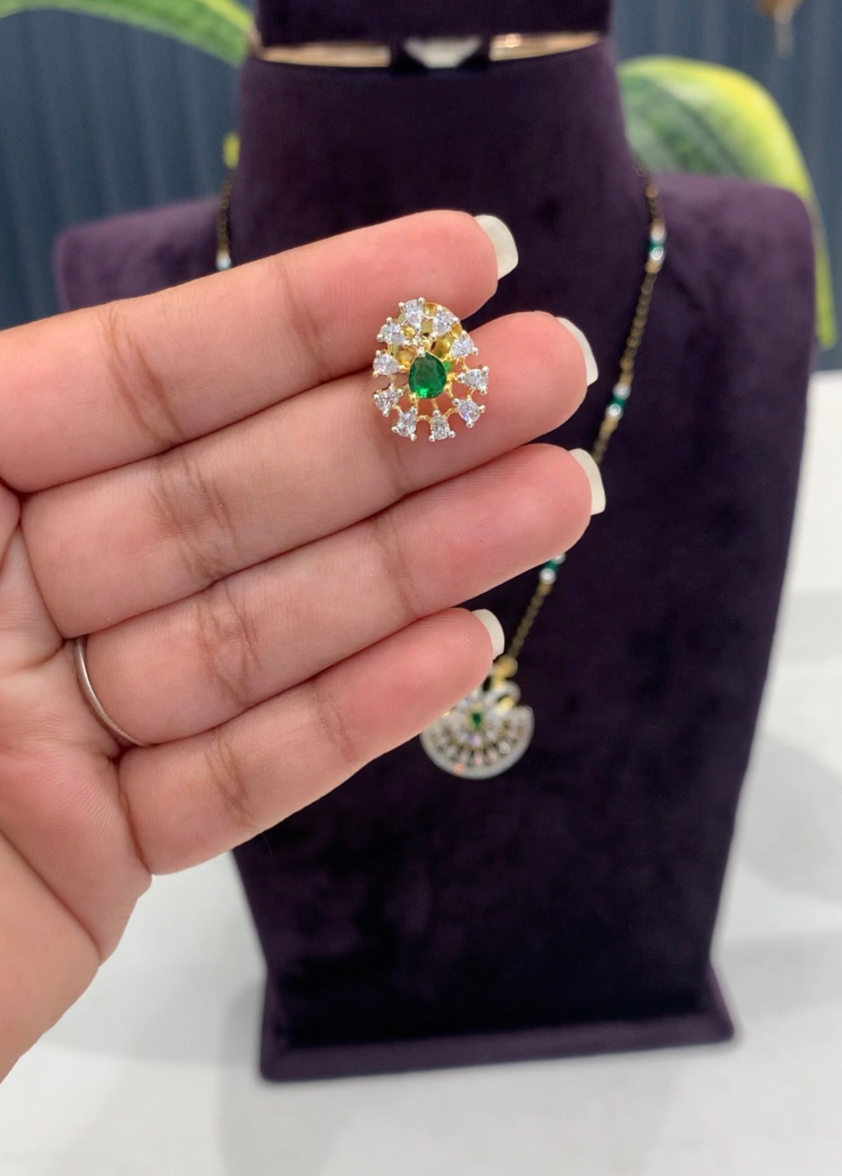 Beautiful Pendent set with blackbeads (18 inches)