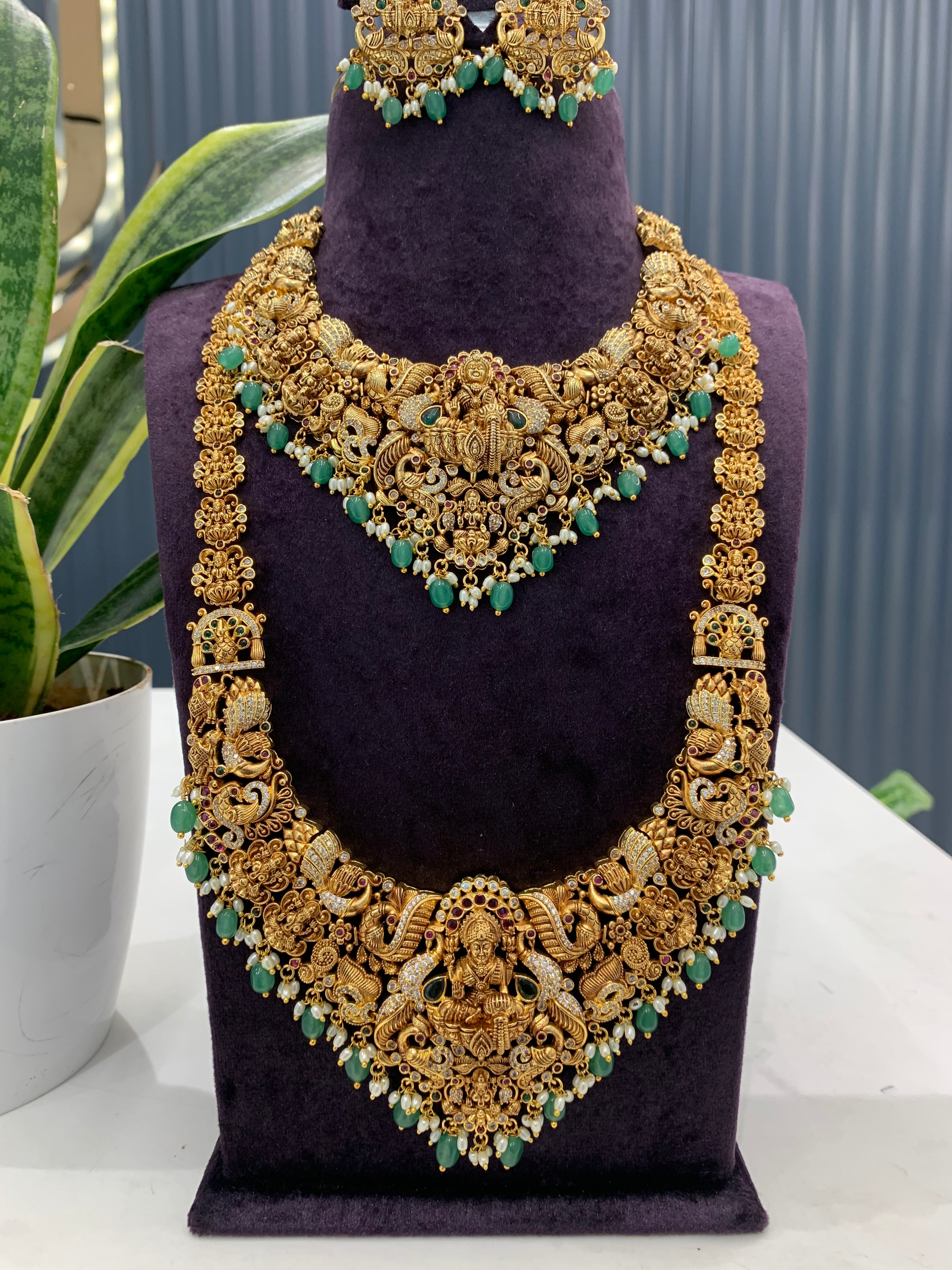 Beautiful Nakshi Heavy Combo set with earrings