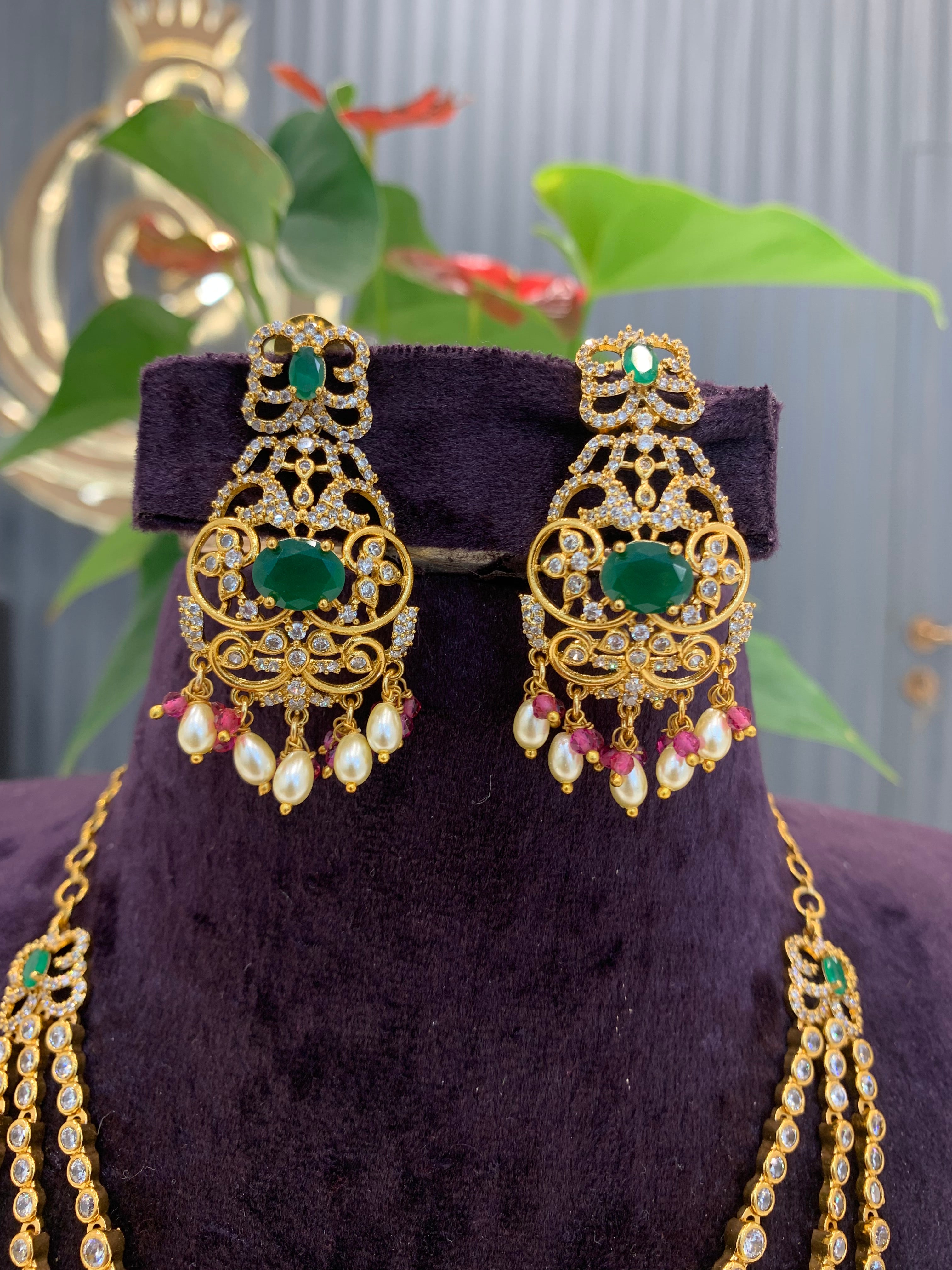 Beautiful customised 3step mini neckset