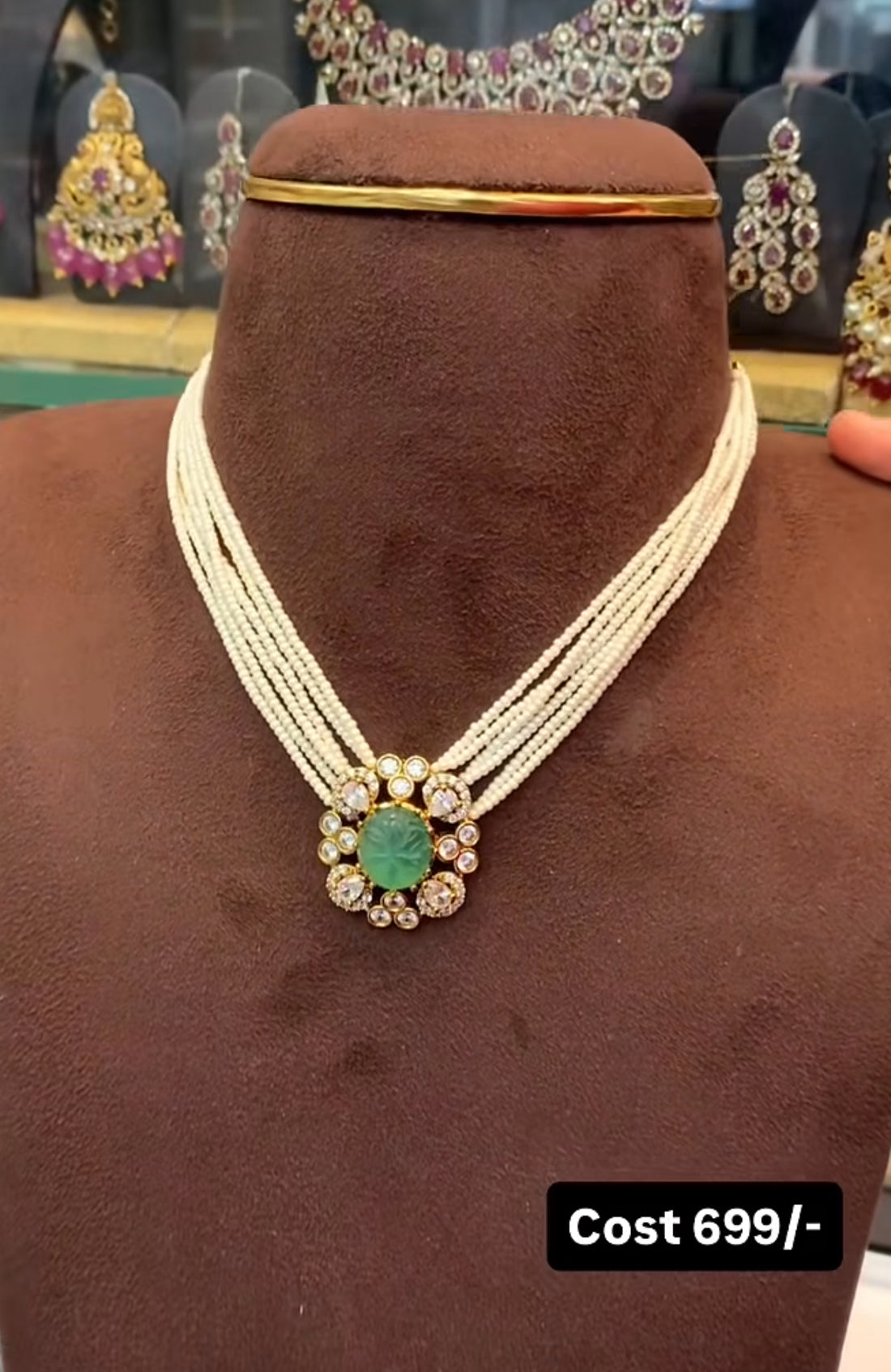 Beautiful sugarpearls chocker set