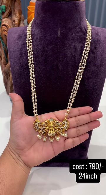 Beautiful customised 24inchs pearls set