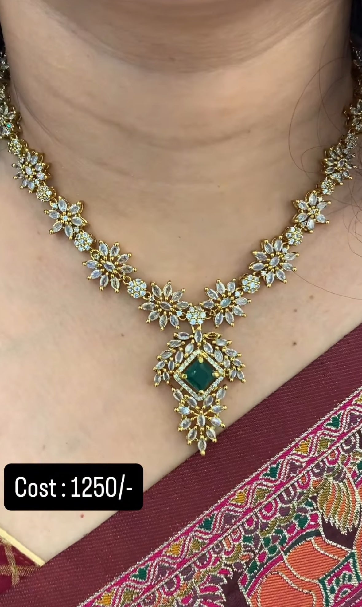 Beautiful party wear necklace