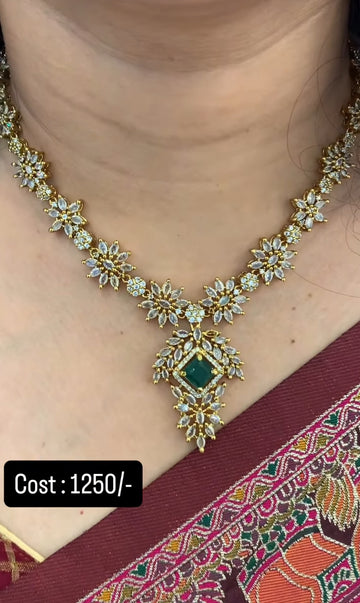 Beautiful party wear necklace