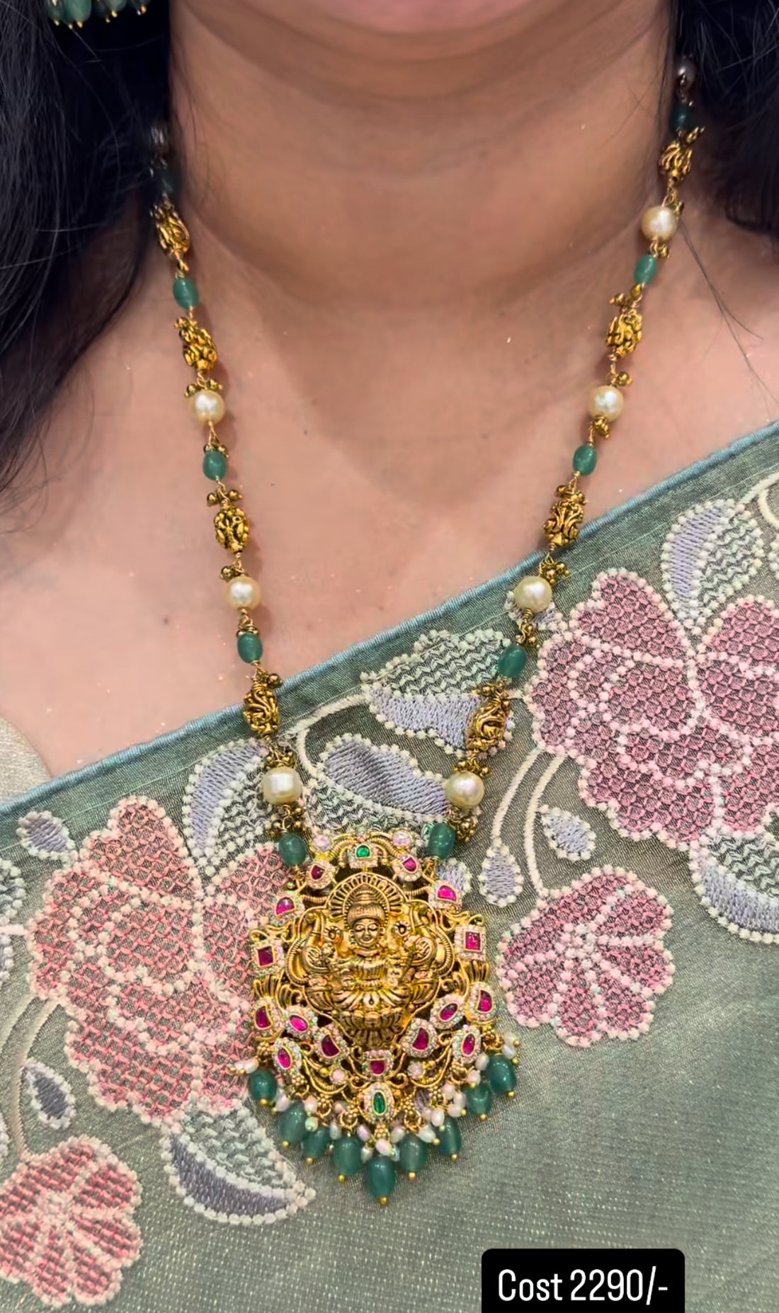 Beautiful jadav set with customised beads chain