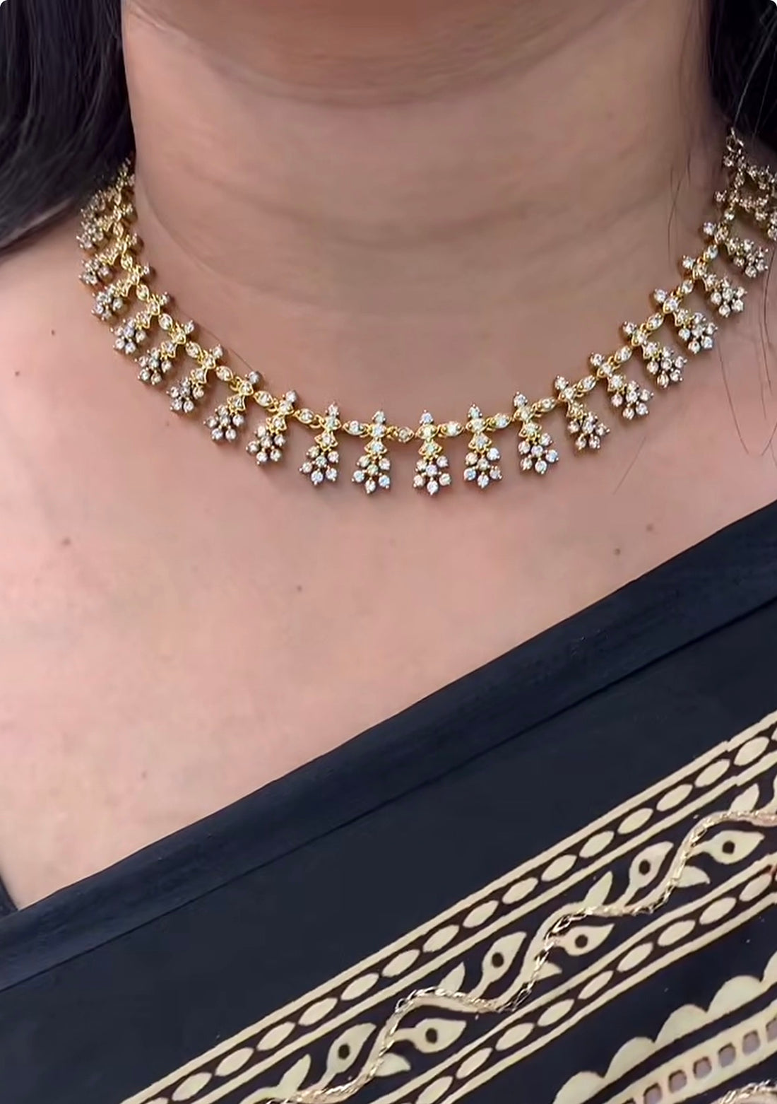 Beautiful party wear necklace