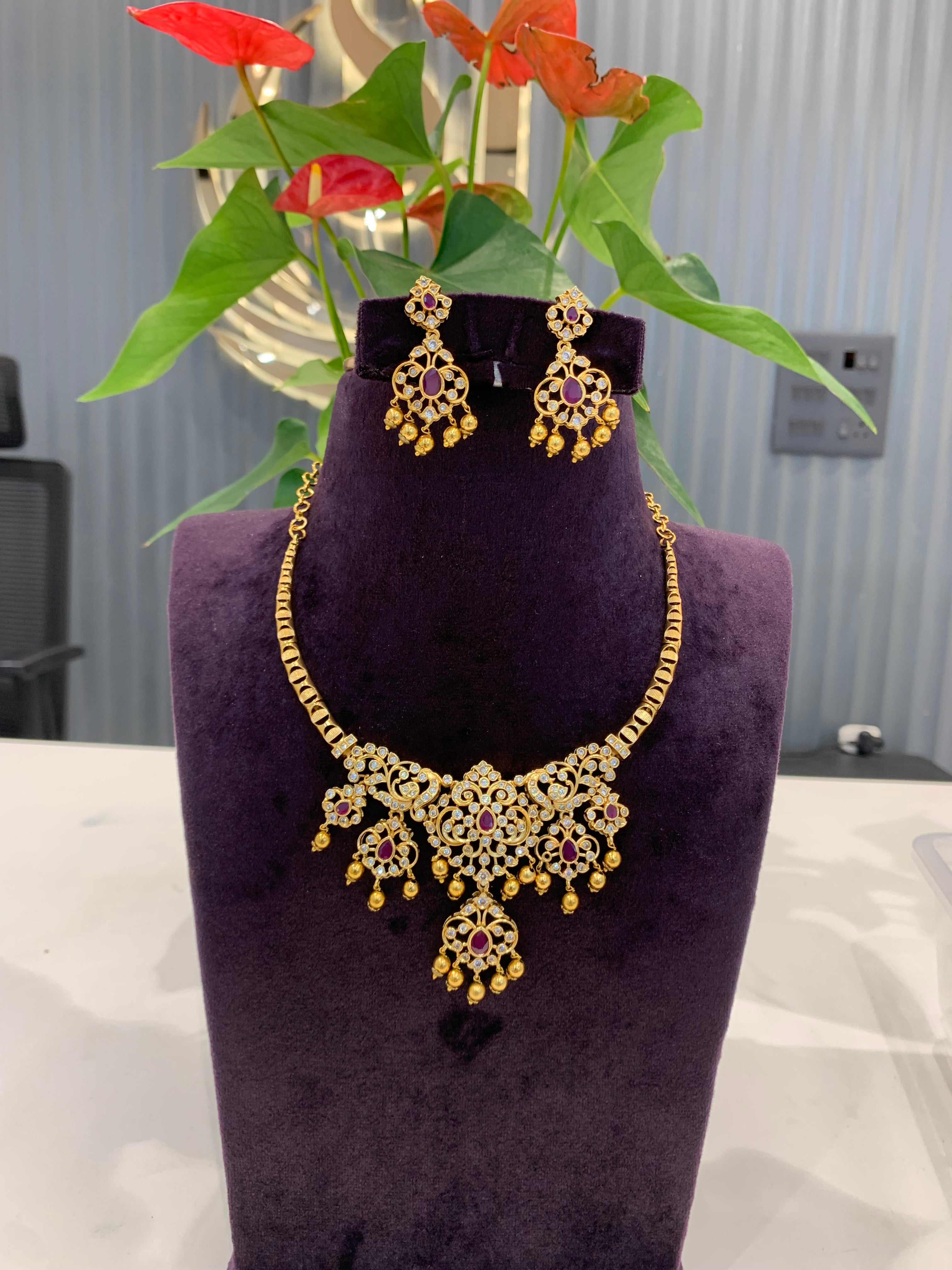 Beautiful kanti pattern necklace