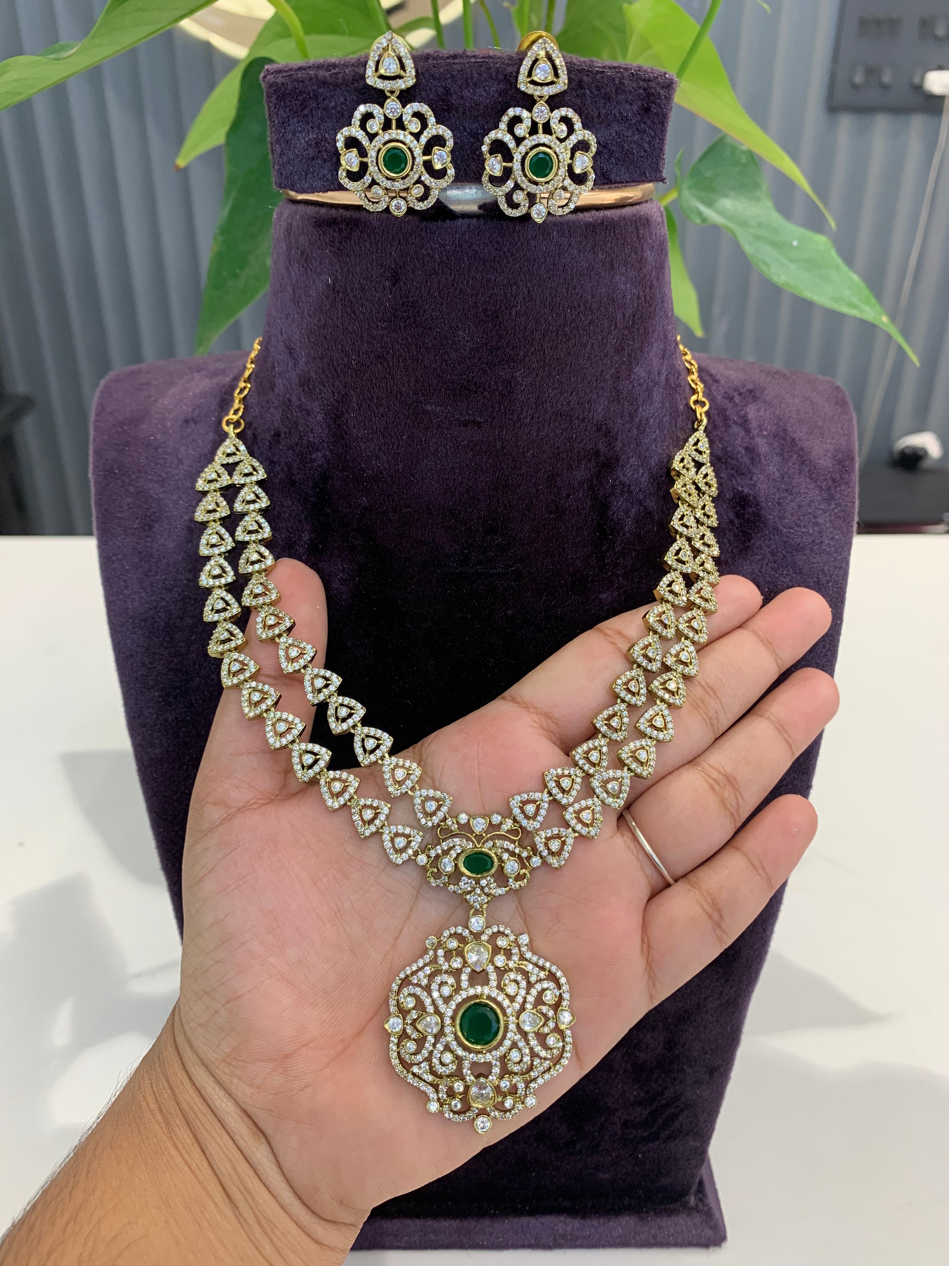 Beautiful mehandhi polish green  stone double step necklace