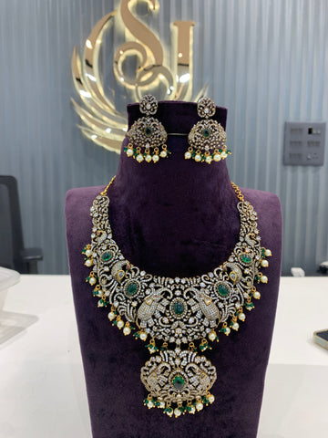 Beautiful neckset