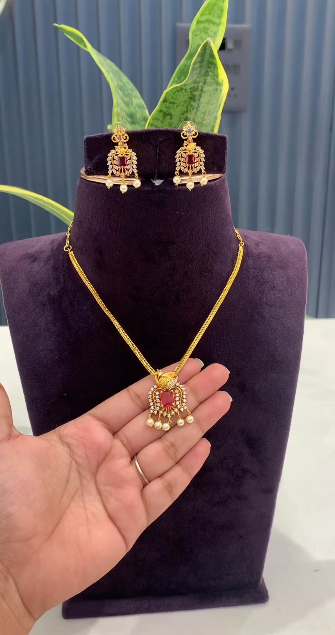 Beautiful Gold replica Nan patti Design