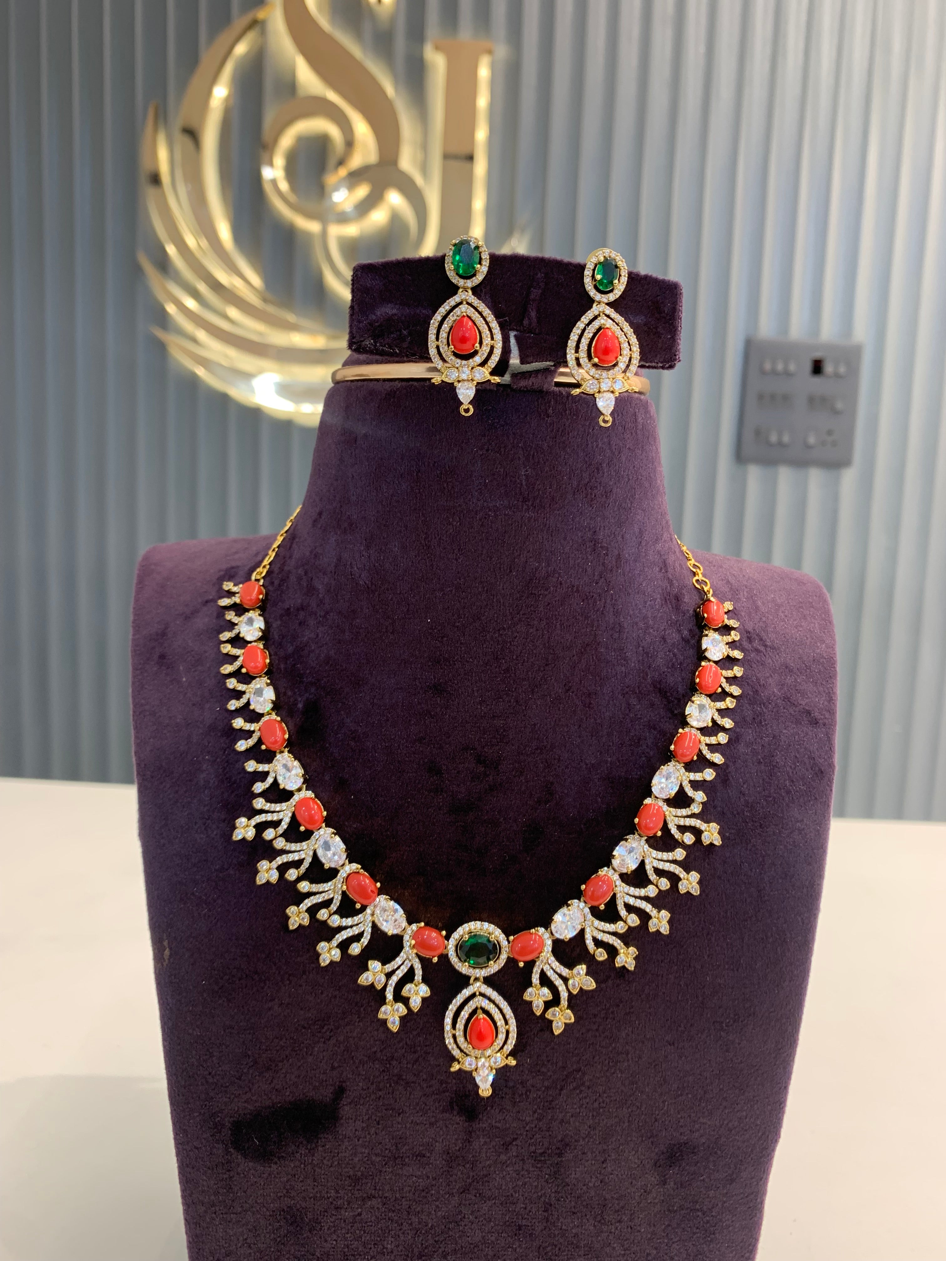 Beautiful pagadam beads set