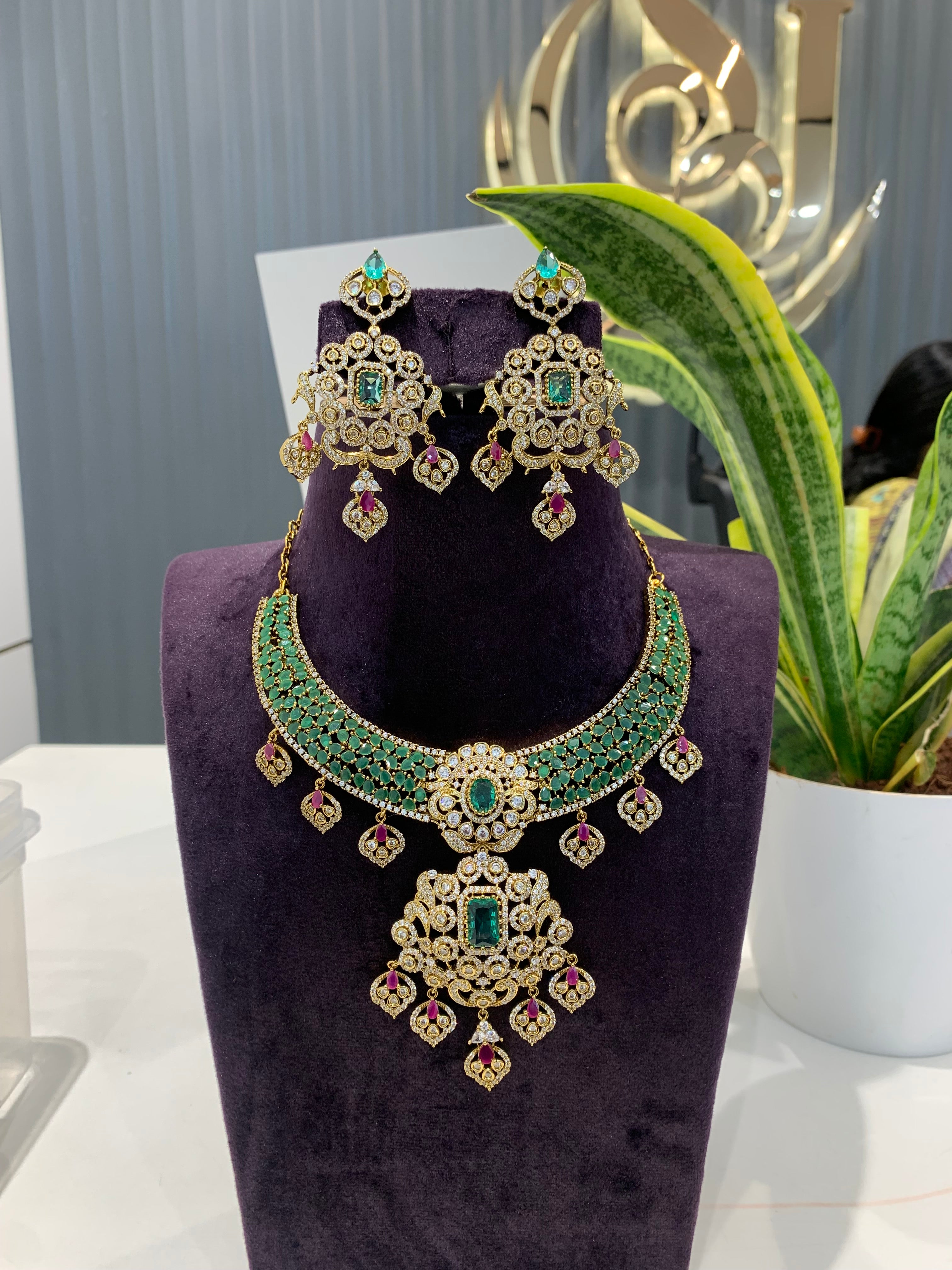 Beautiful kanti necklace