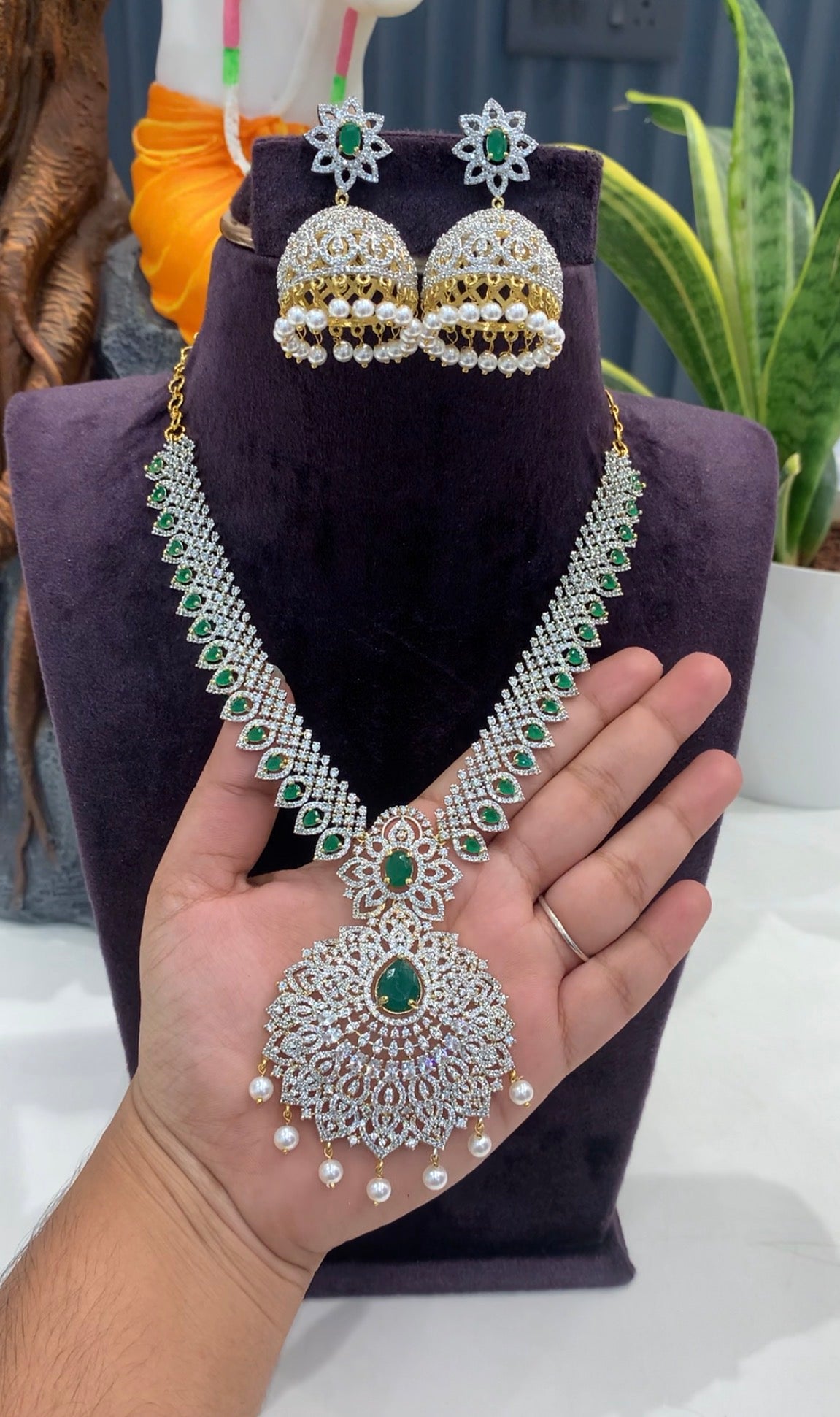 Beautiful GJ polish necklace