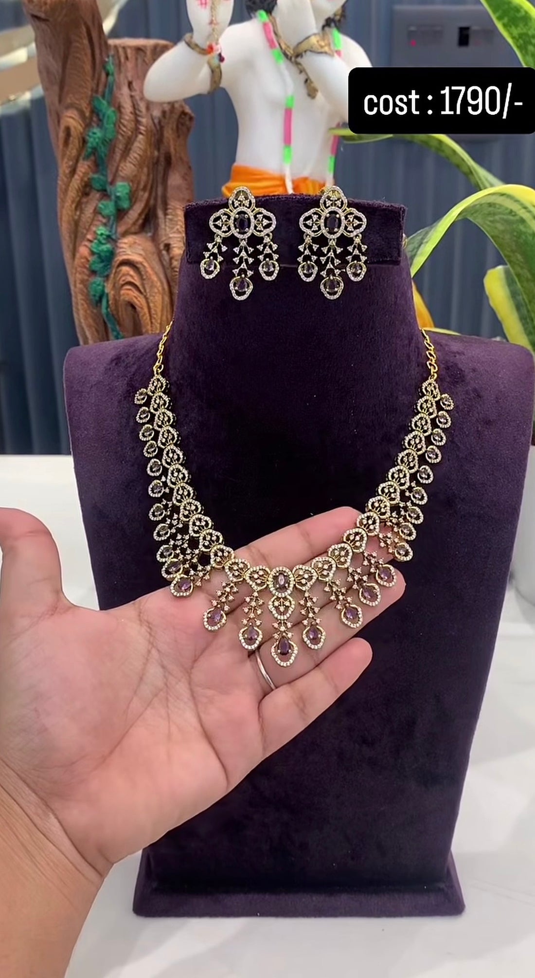 Beautiful purple stone party wear necklace