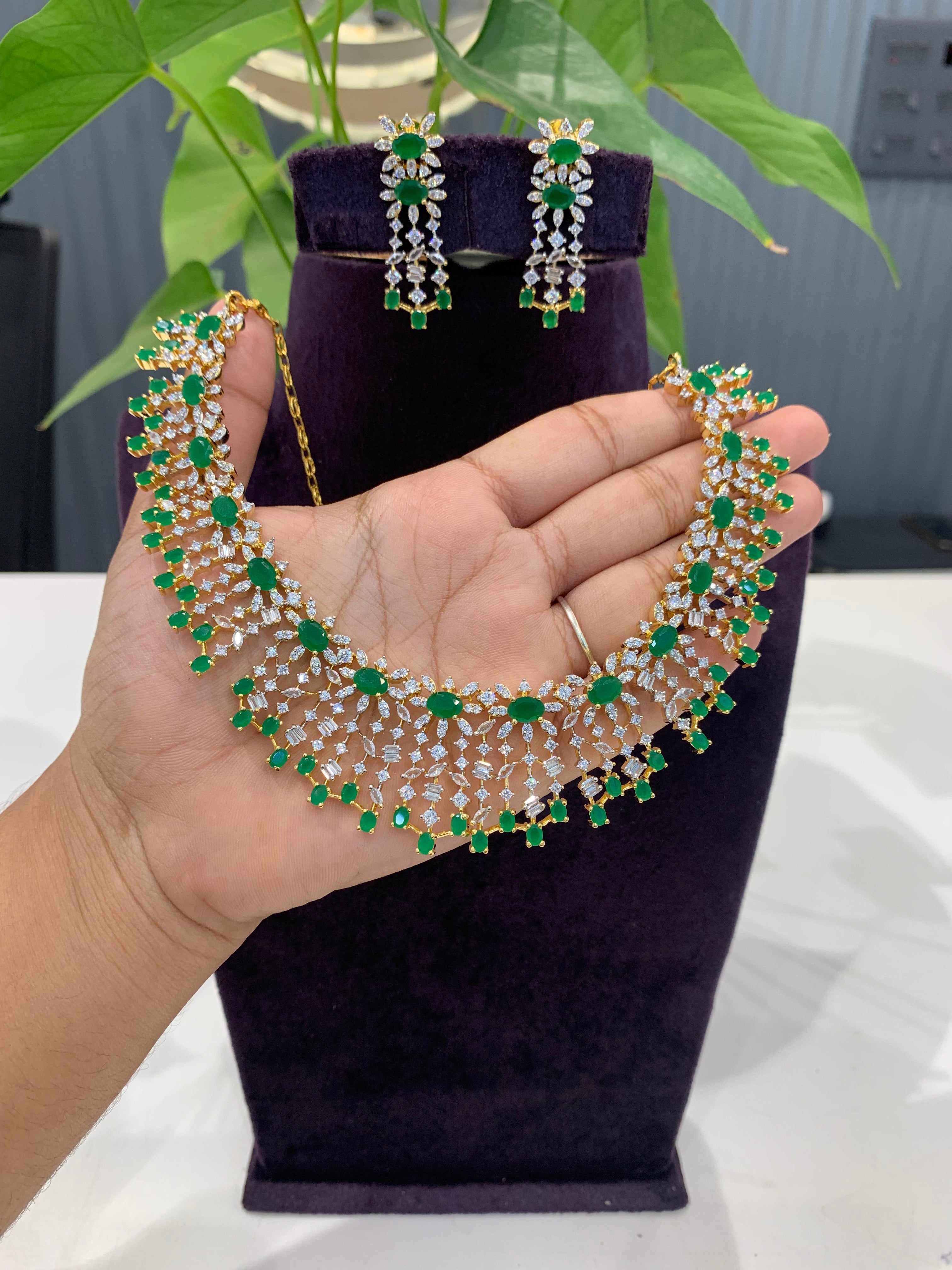 Beautiful simple neckset