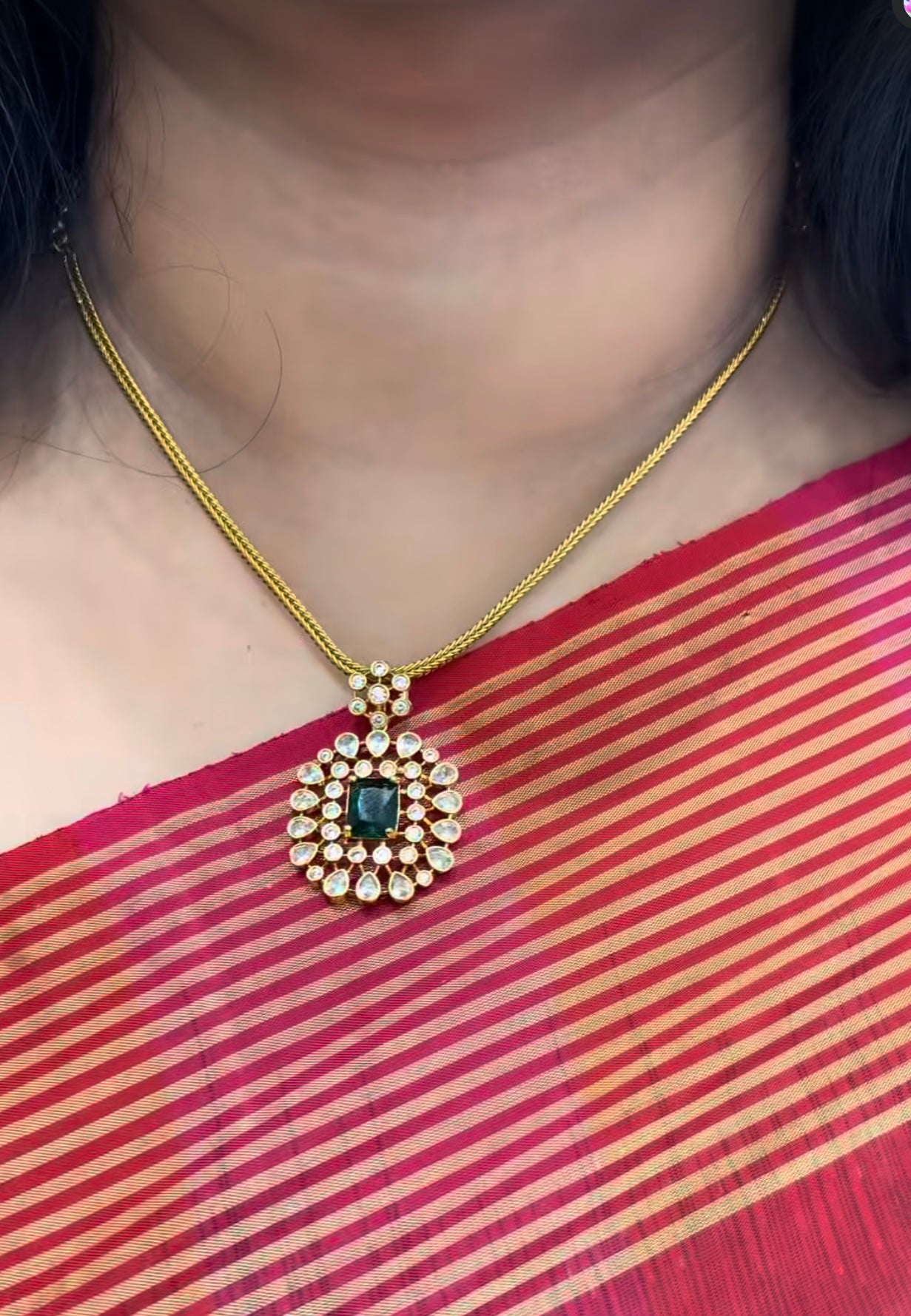 Beautiful necklace green stone