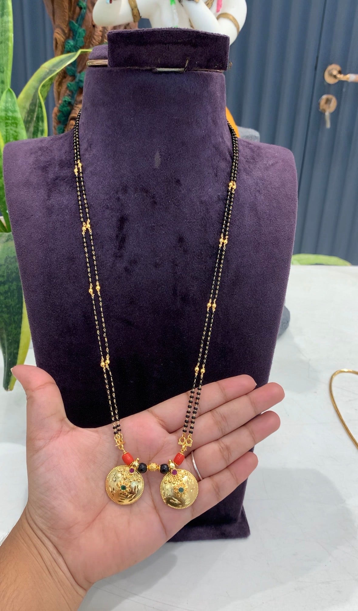 Beautiful traditional 2 line blackbeads 24inchs