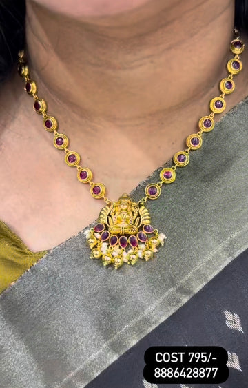 Beautiful simple traditional necklace