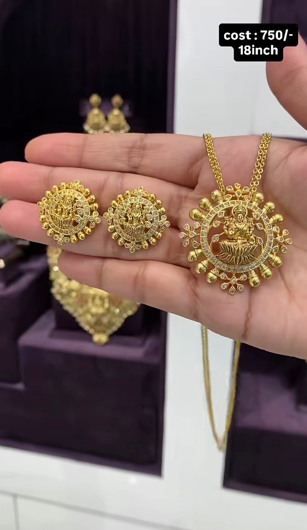 Beautiful Lakshmidevi Pendent Set