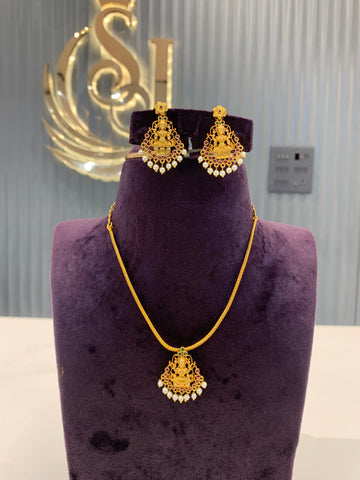 Beautiful simple necklace