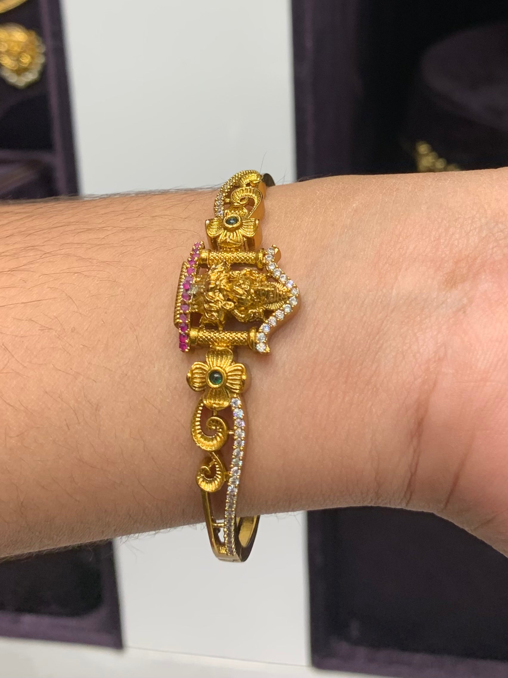 Beautiful free size bracelet