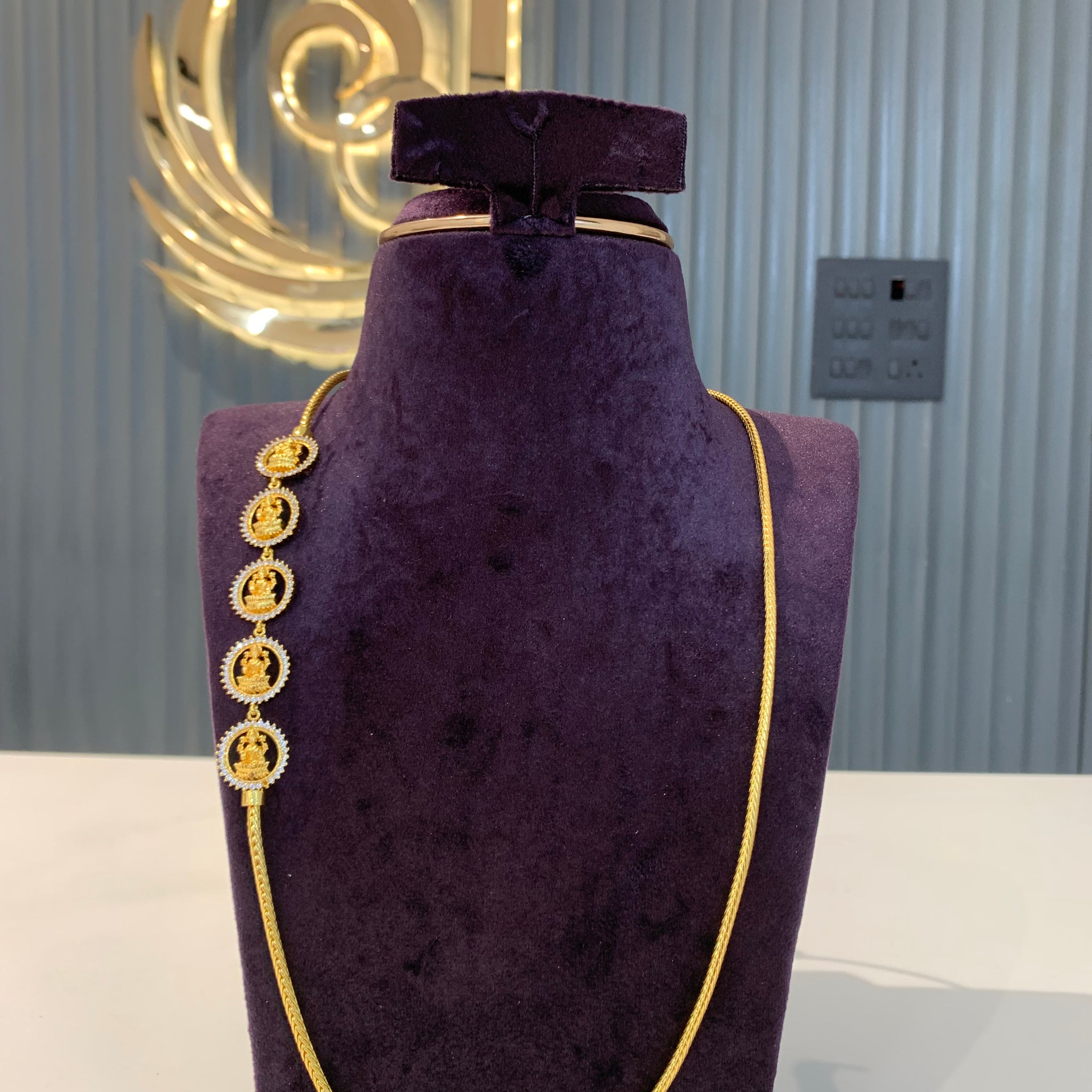 Beautiful thali chain