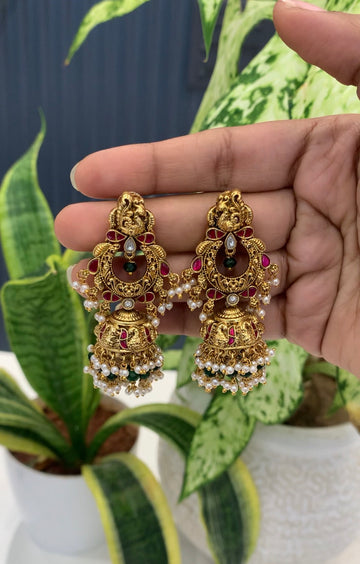Beautiful customised jadav jumkies