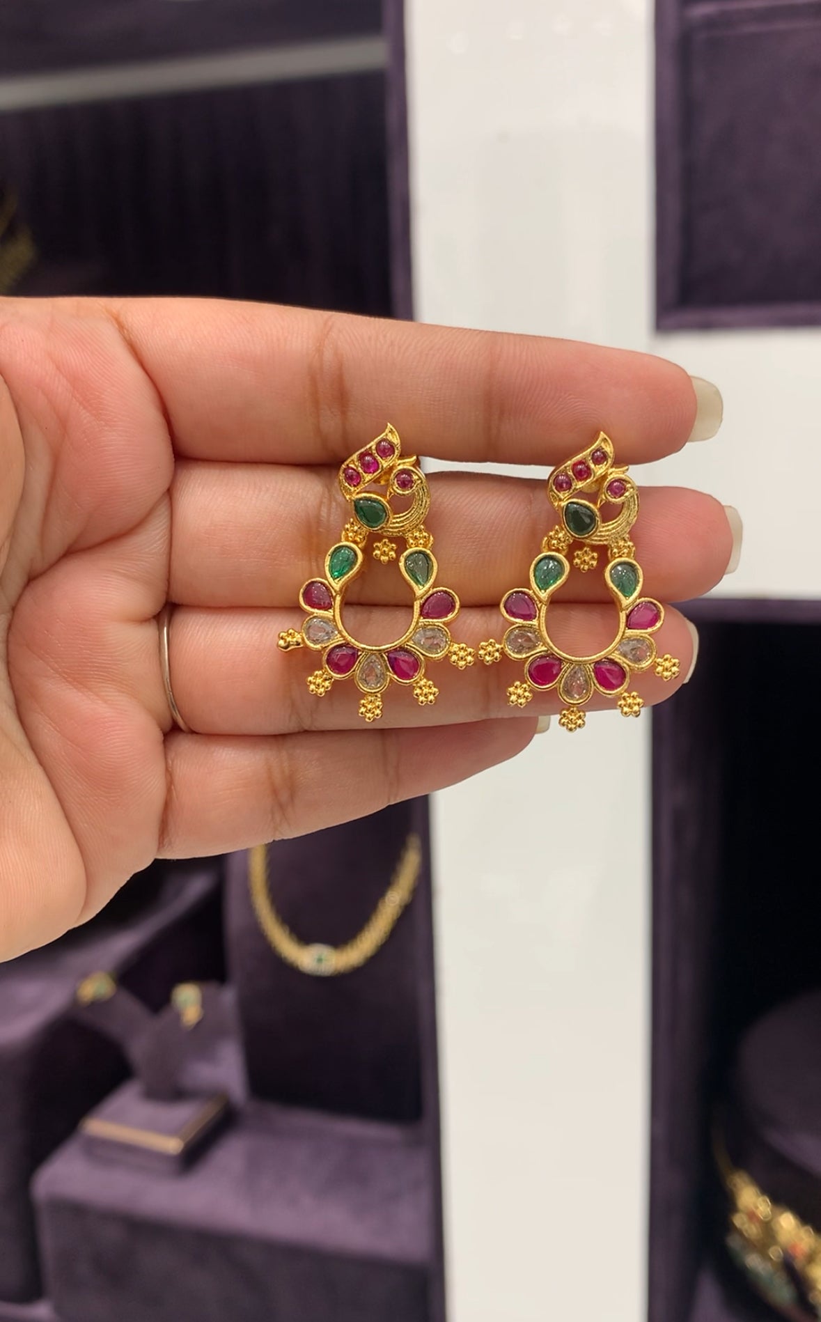 Cute uncut stone earrings with screwback