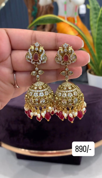 Beautiful jumkies