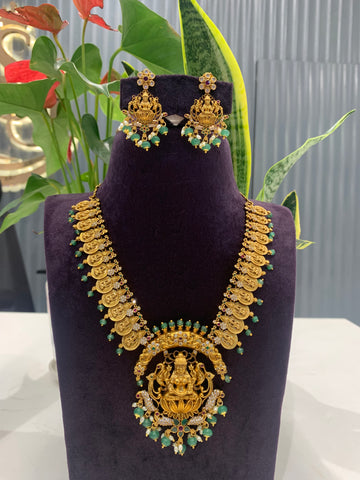 Beautiful short necklace