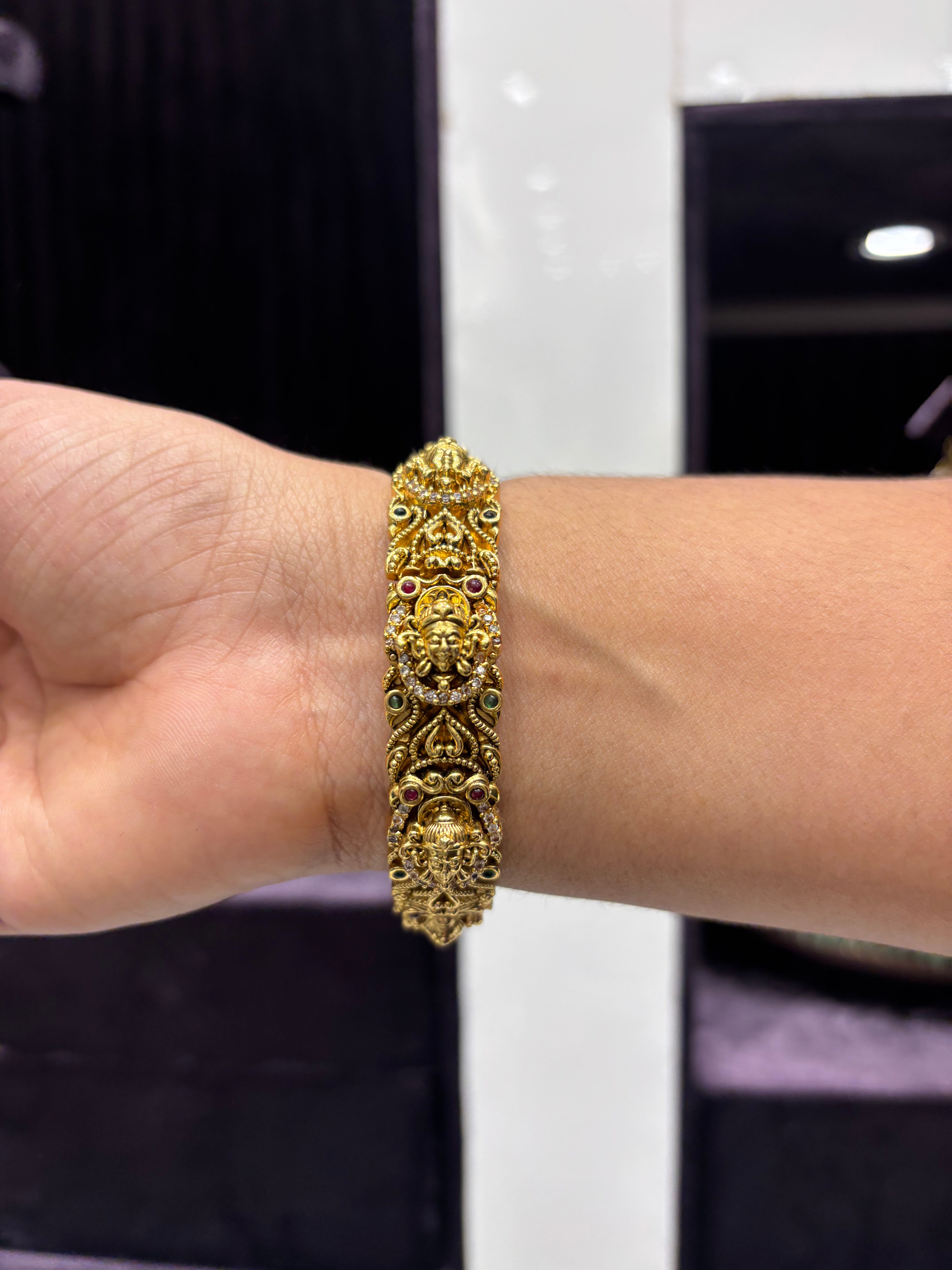 Nakshi Openable Kada (Free size)
