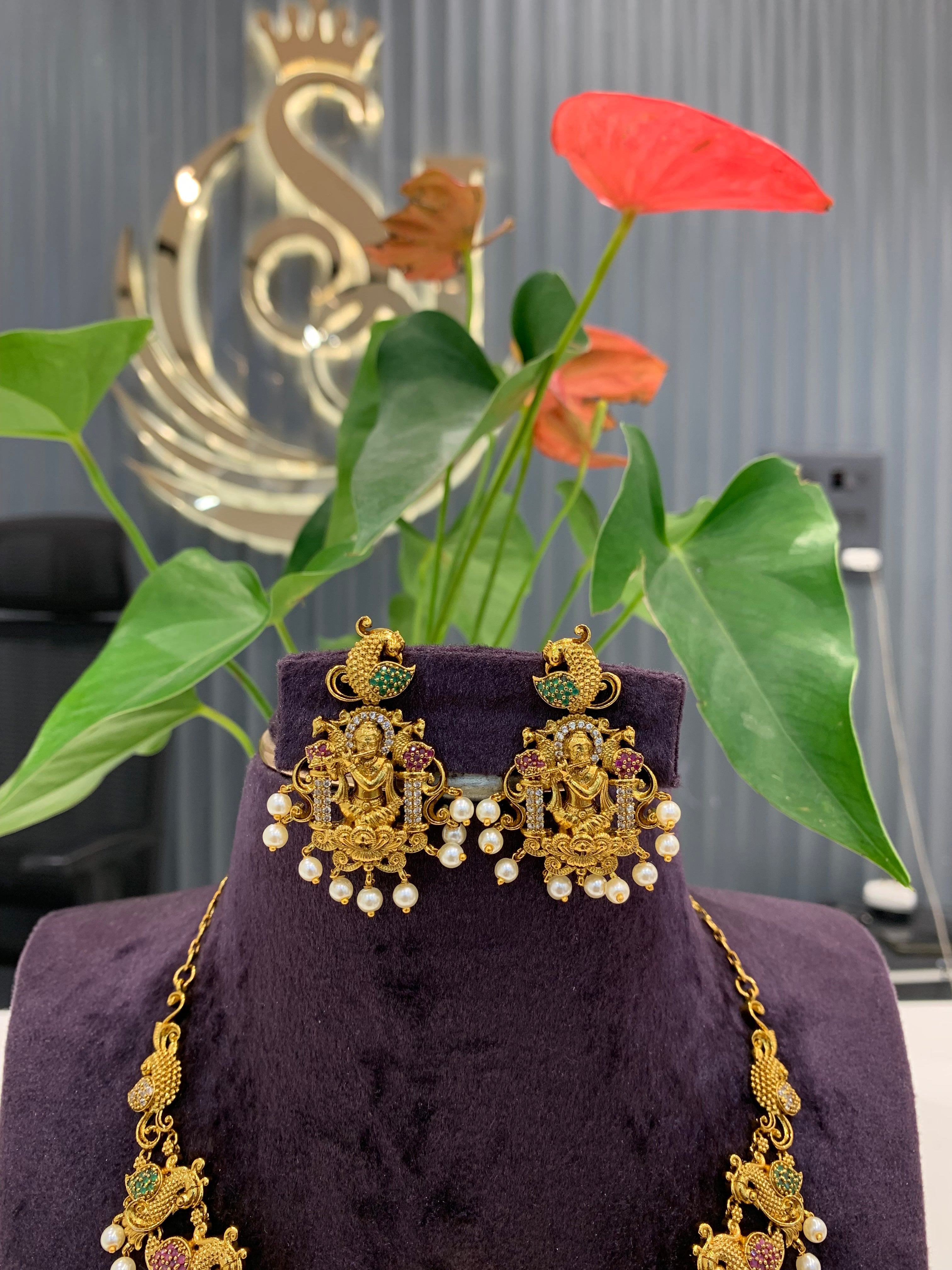 Beautiful nakshi necklace