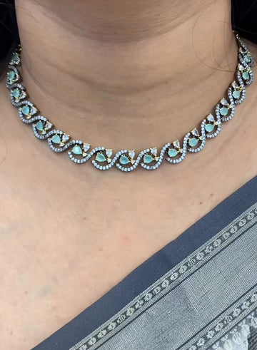 Beautiful party wear necklace